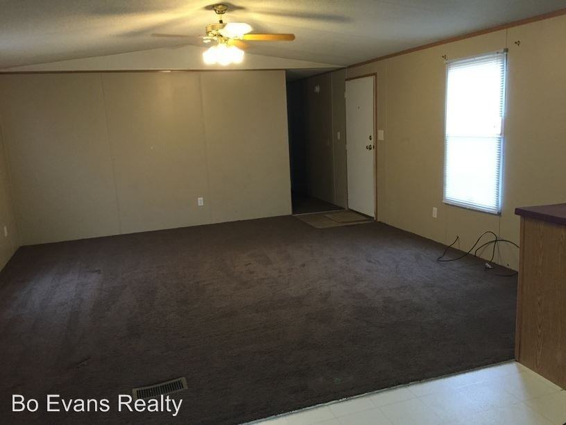 325 Renee Way - Photo 3 of 22