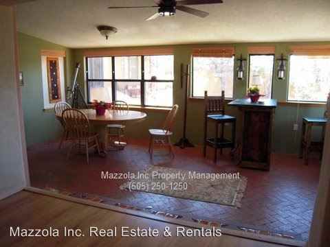 305 Frost Rd - Photo 3 of 10