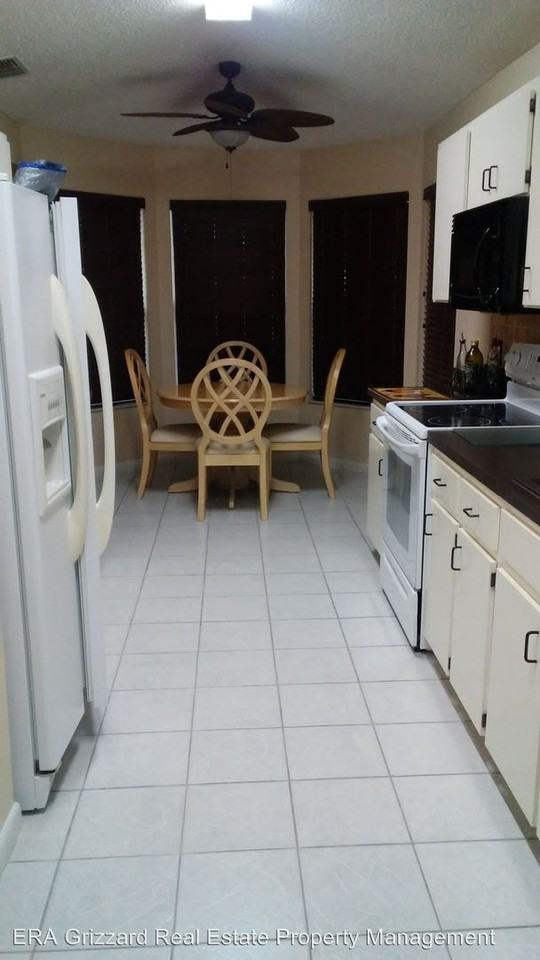 32512 Oak Park Dr - Photo 3 of 15