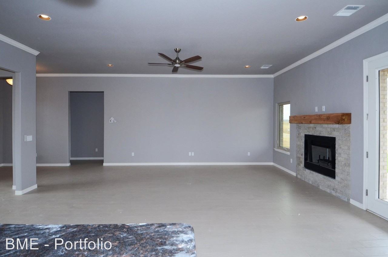 15001 Helium Rd - Photo 2 of 9