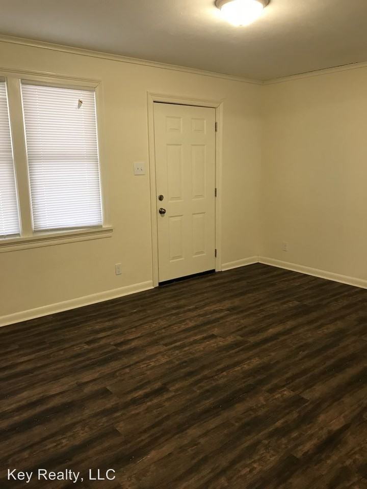 219 Louise Dr - Photo 2 of 5