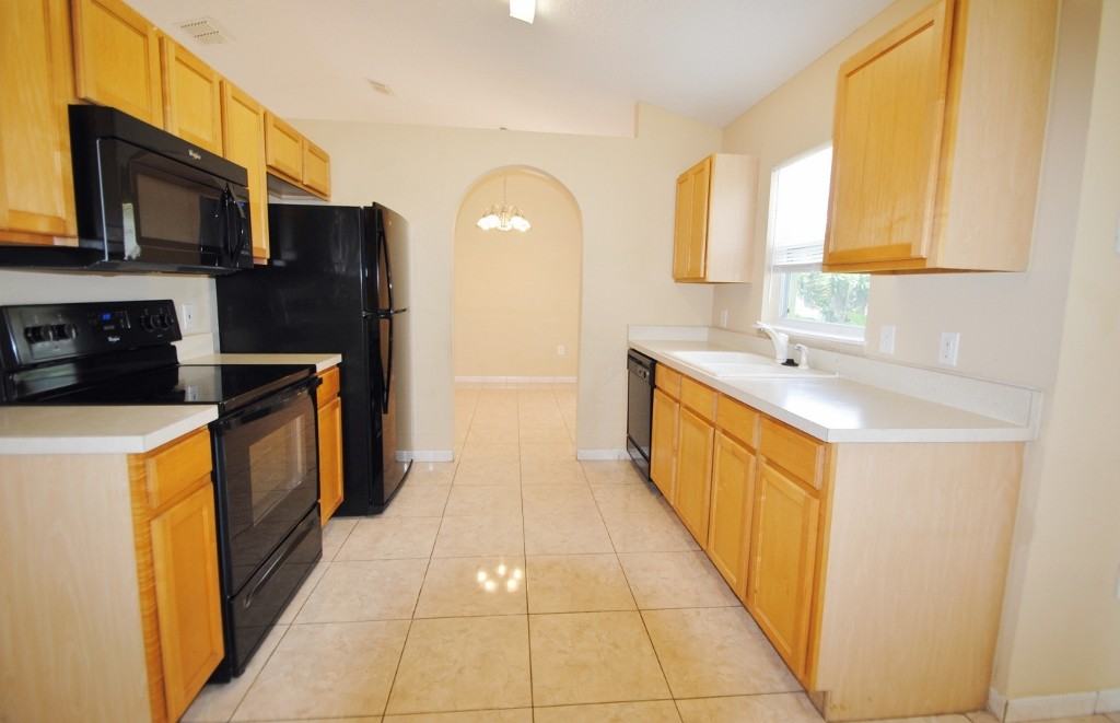 208 Verzon Ct - Photo 2 of 9