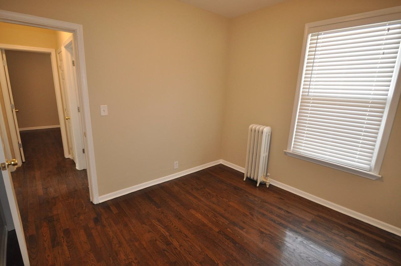 1700 W 105th St - Photo 3 of 7