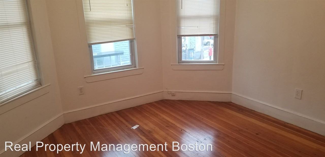 263 Talbot Ave - Photo 2 of 10