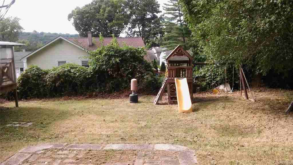 156 Candlewood Dr - Photo 3 of 27