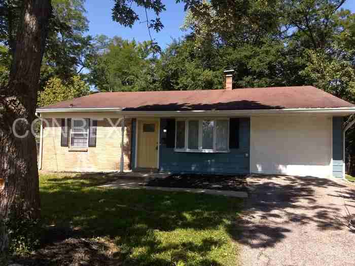7359 Estate Ct - Photo 2 of 19