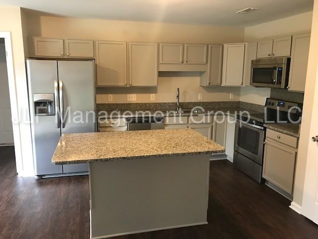 4250 Barley St SW - Photo 3 of 15