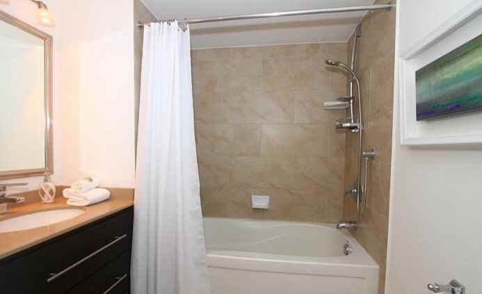 891 Adelaide St W - Photo 3 of 6