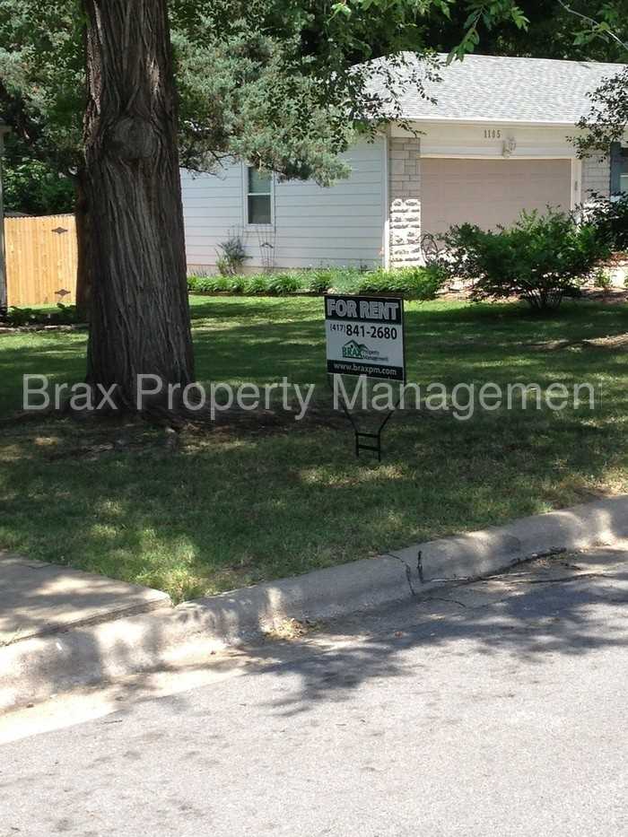 1041 E Linwood Terrace - Photo 2 of 16