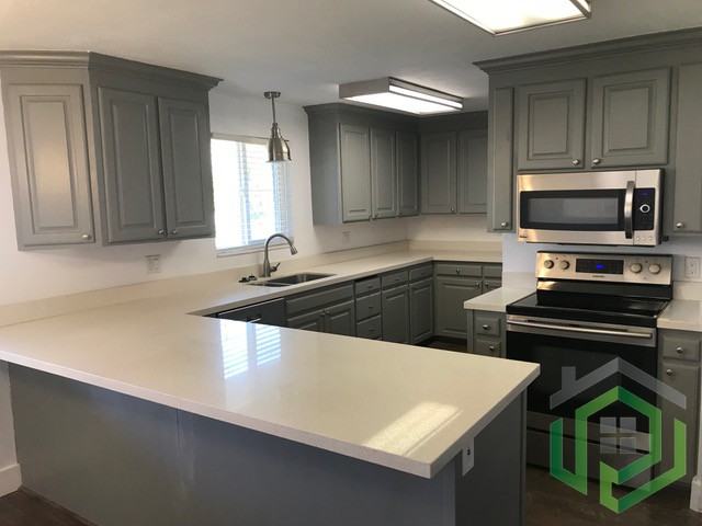 927 Zobell Drive - Photo 3 of 17