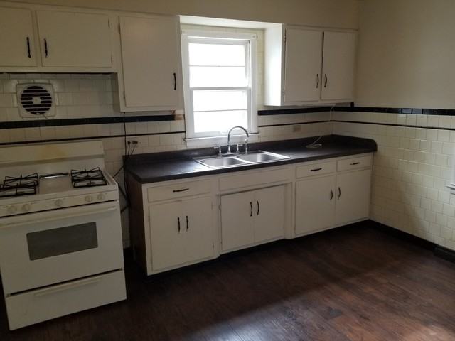 14518 Kentucky Ave - Photo 3 of 9