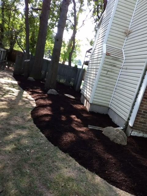 5661 Westview Dr - Photo 2 of 9