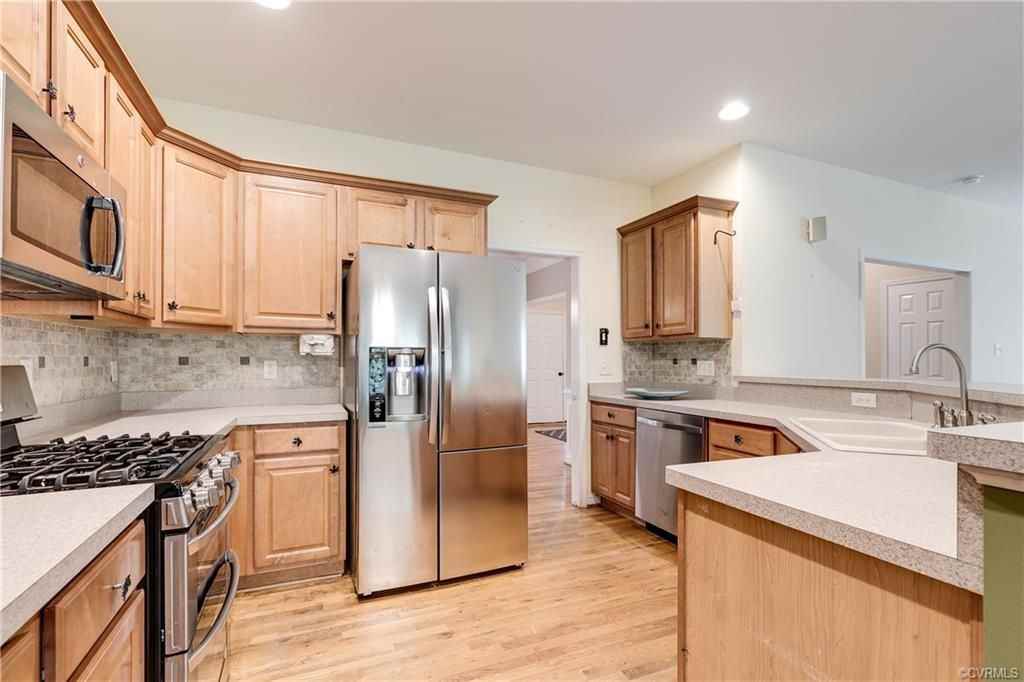 14006 Bluff Ridge Dr - Photo 2 of 24