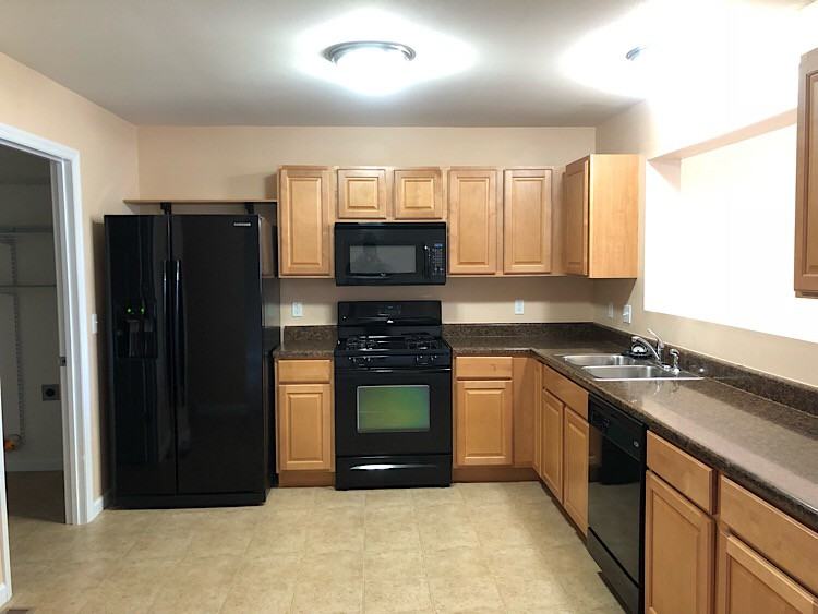 1701 Coupru Ct - Photo 3 of 17