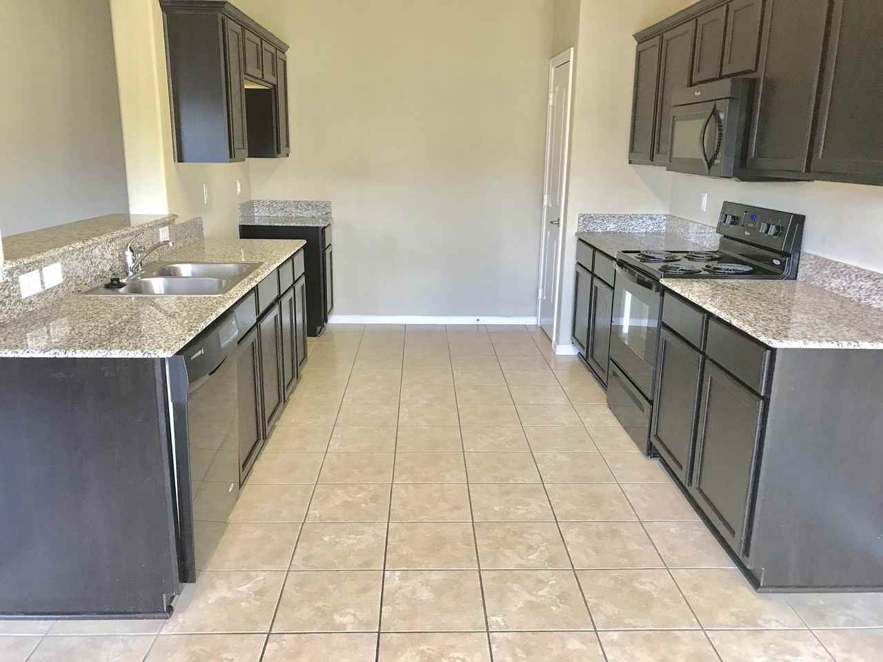 3136 Evangeline Rd - Photo 3 of 15