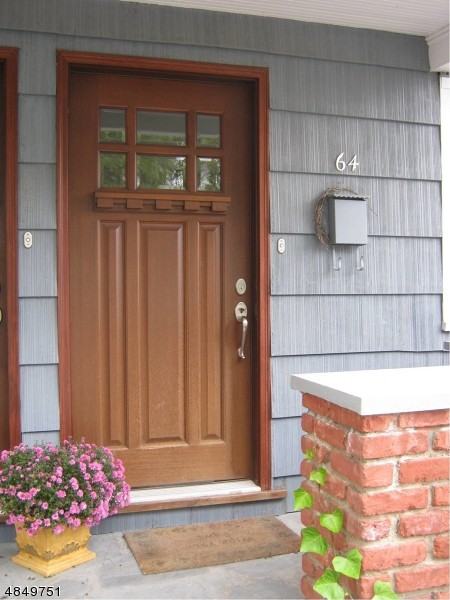 64 Washington Ave - Photo 3 of 20