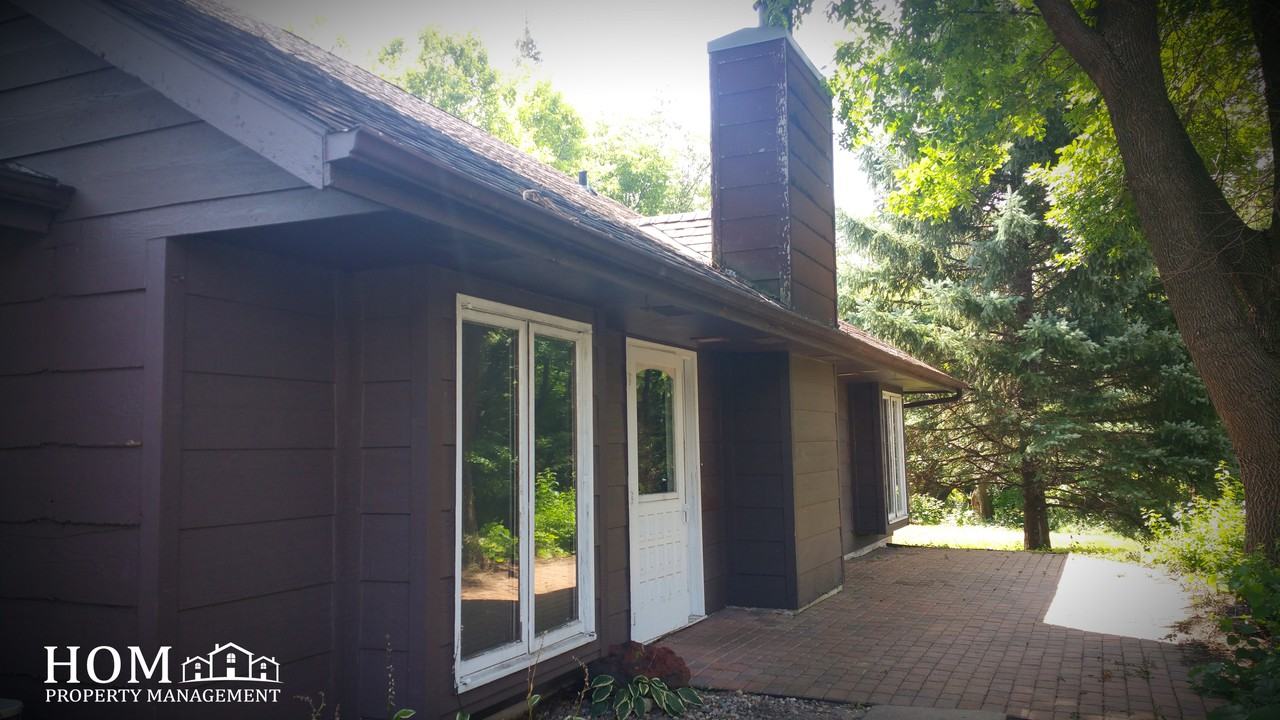 25 Camelot Ln - Photo 2 of 10