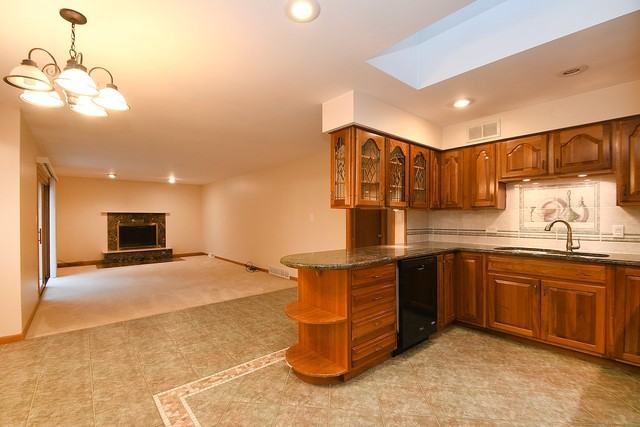 12921 S 83rd Ct - Photo 2 of 10