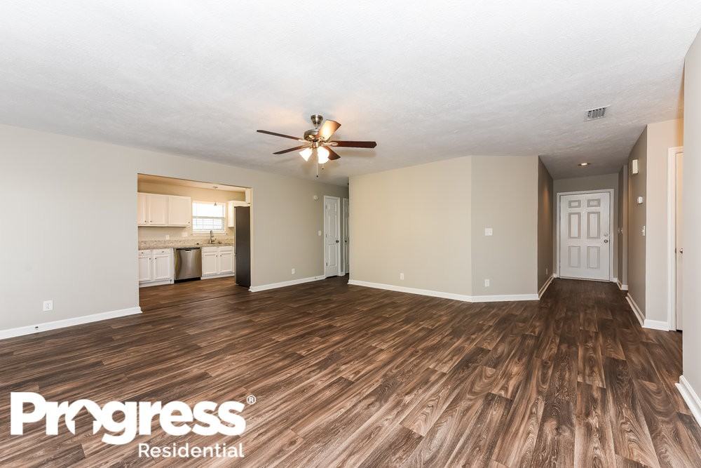 304 Clearlake Dr - Photo 3 of 16