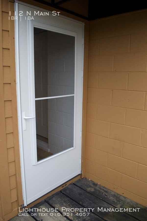 112 N Main St - Photo 3 of 18