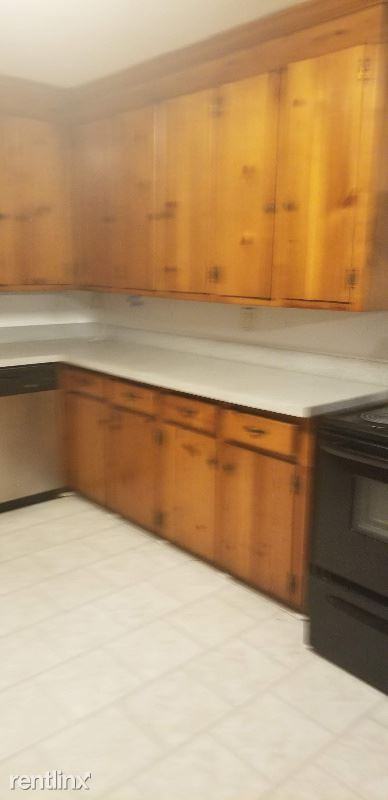 1830 Springmeadow Blvd - Photo 3 of 25