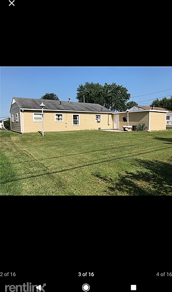 2404 Gridley Ave NE - Photo 2 of 4