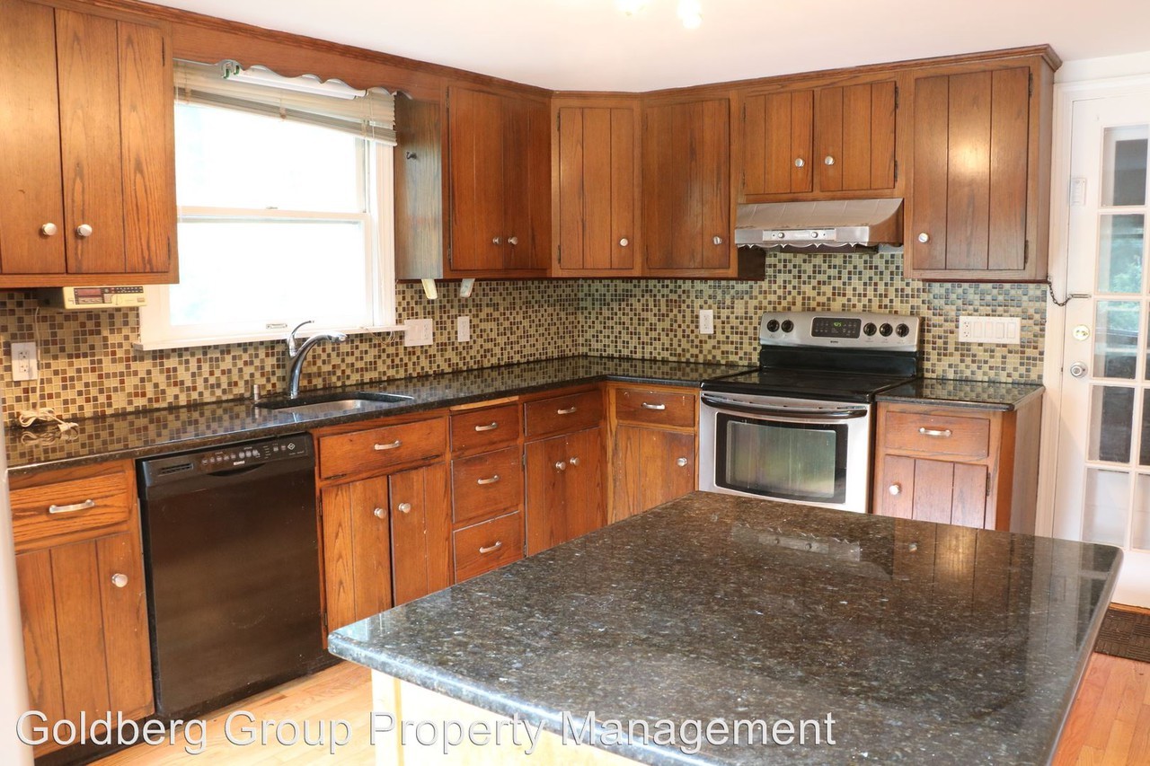 1906 Kimberly Rd - Photo 2 of 26