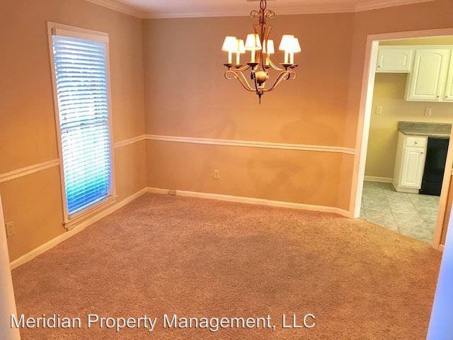 5080 Winberry St - Photo 3 of 8