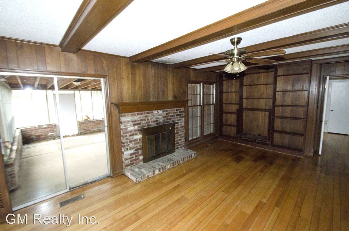 3080 Whitney Ave - Photo 3 of 17