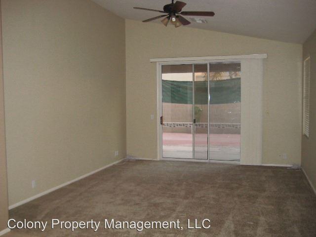 843 W Locust Dr - Photo 3 of 12