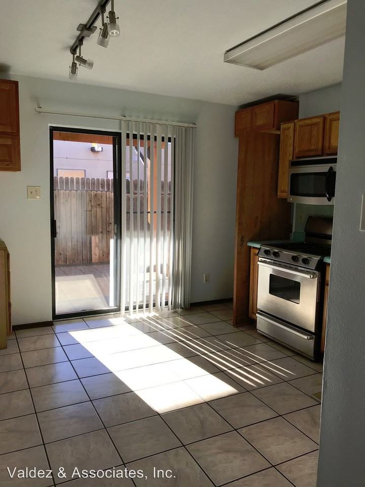 1054 Calle Don Roberto - Photo 3 of 6