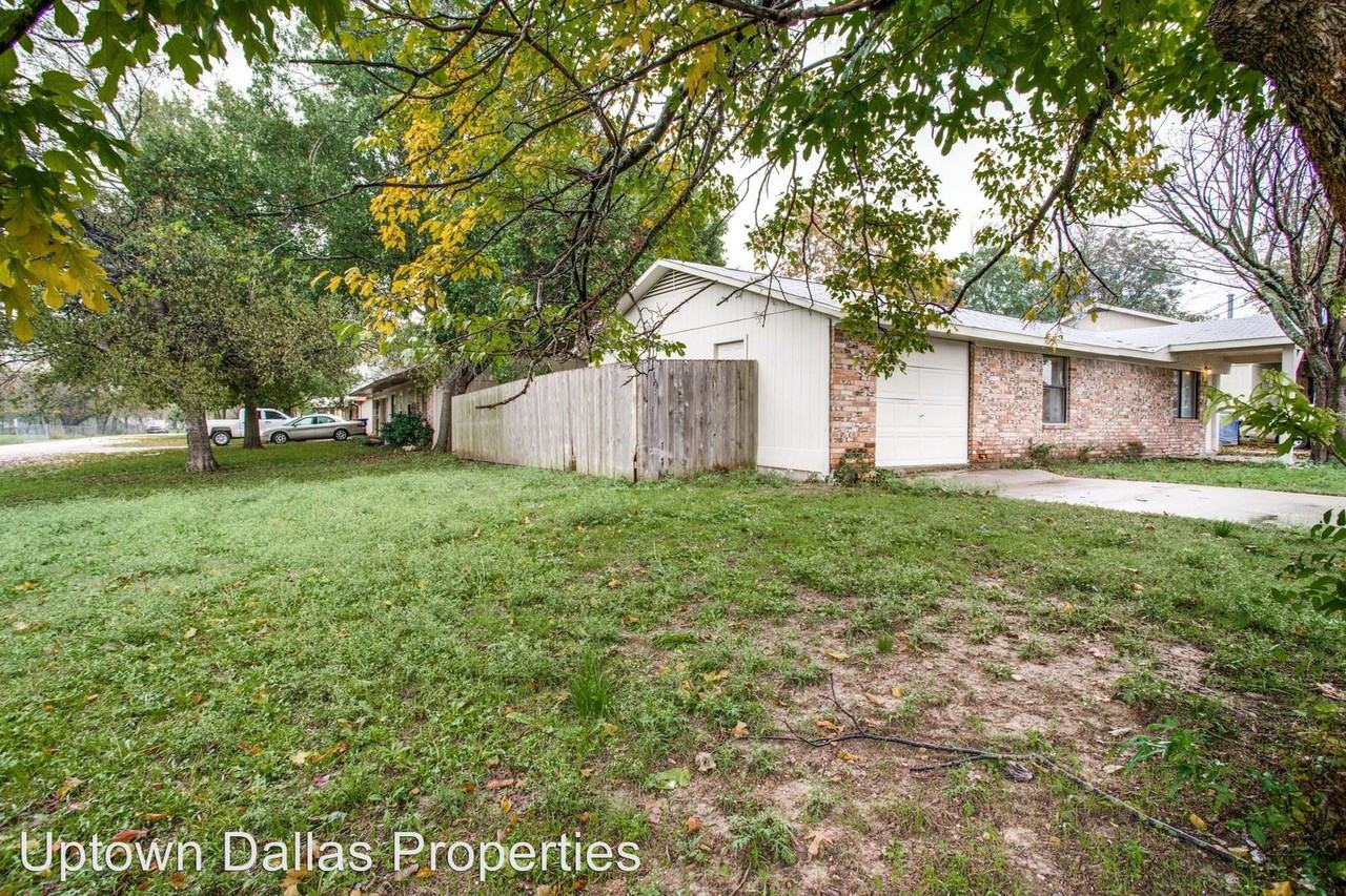 3030 Riley Dr - Photo 2 of 25