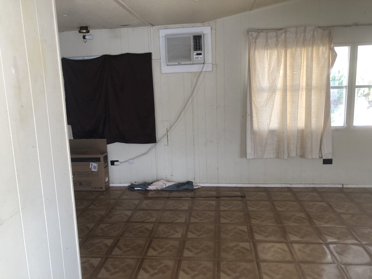 5727 Sunshine Park Drive - Photo 3 of 5