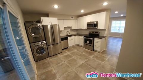 127 Bess Ct S - Photo 2 of 18