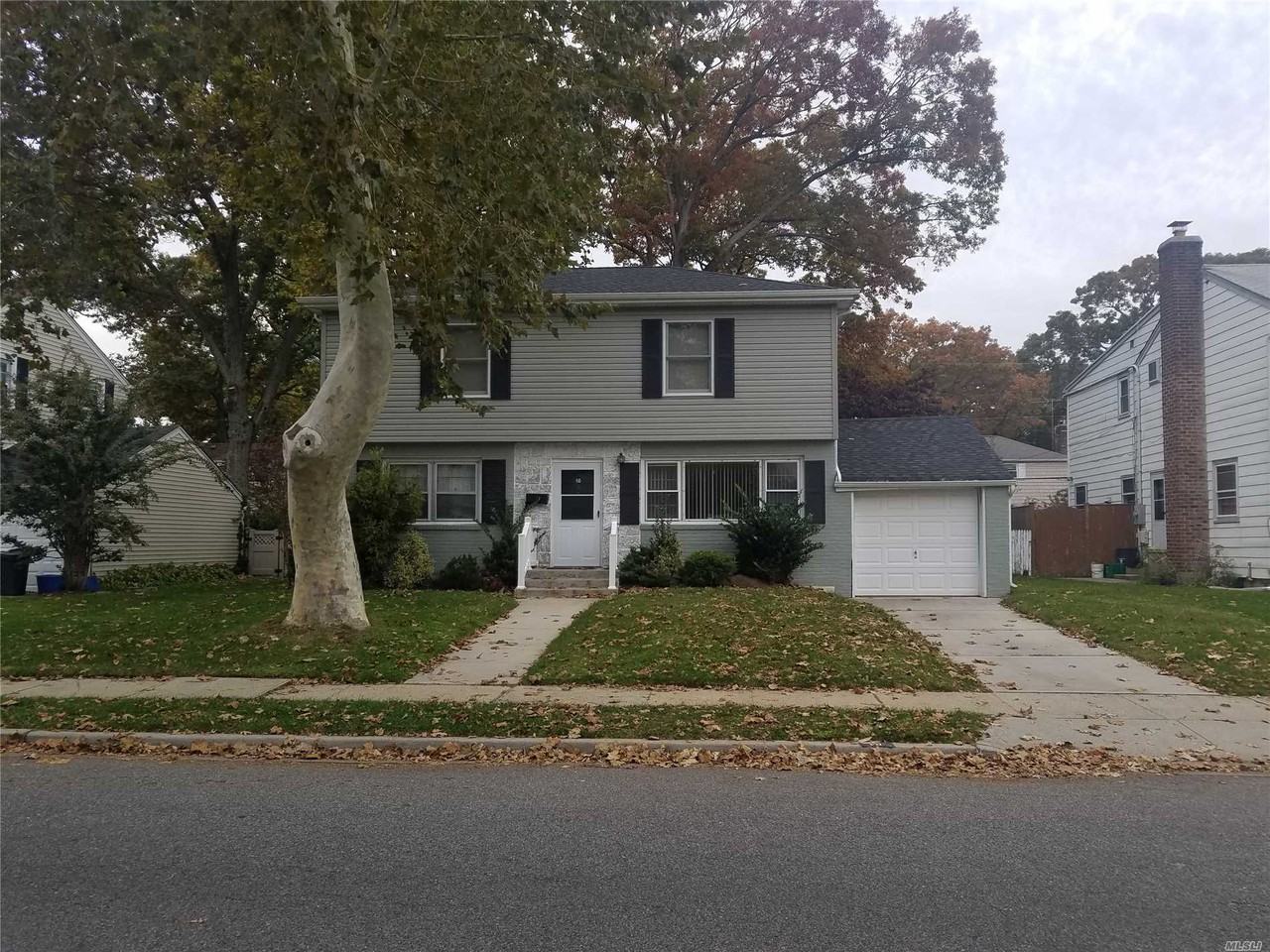 10 West Loines Avenue, Merrick, NY 11566 3 Bedroom Apartment for Rent