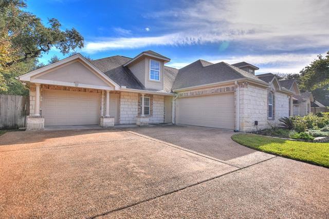 431 Champions Dr - Photo 2 of 37