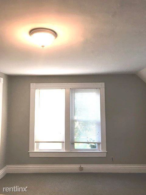 217 Norbourne Blvd - Photo 2 of 8