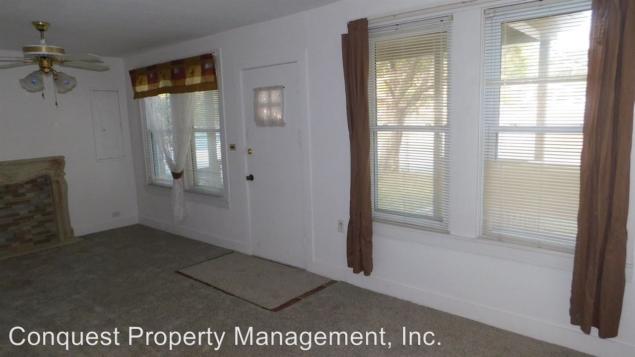 1615 Magnolia - Photo 3 of 17