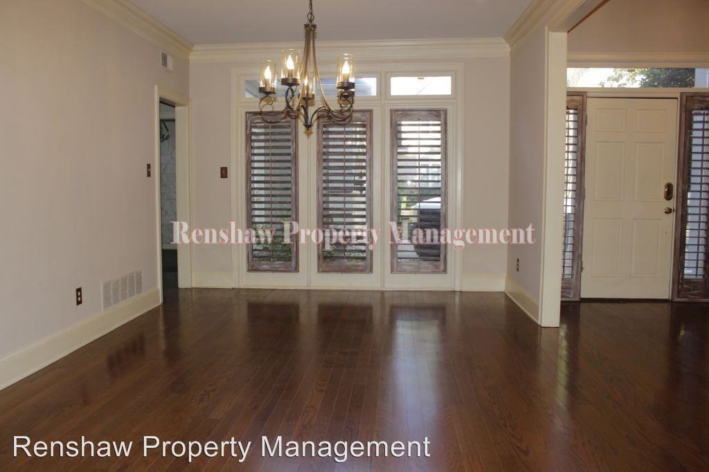 3279 Gallery Dr - Photo 3 of 16