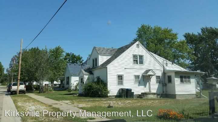 1207 S Baird St - Photo 3 of 10