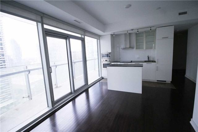 12 York Street #2810