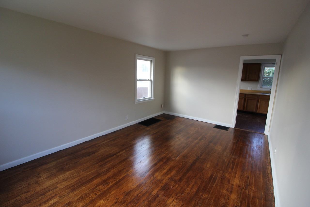 971 Sheridan Avenue - Photo 2 of 16