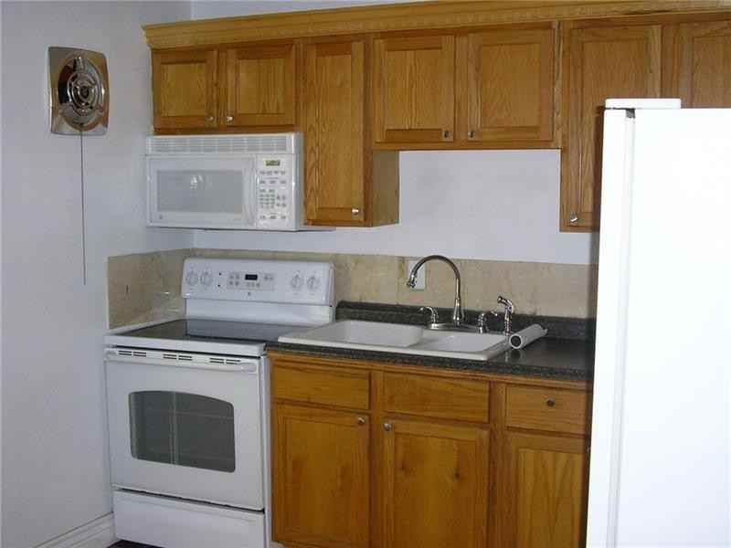 801 Northeast 36th Street - Photo 3 of 9