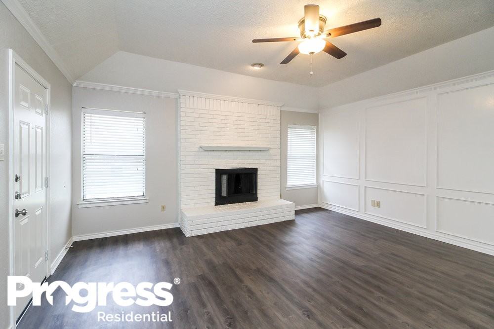 4836 Barberry Dr - Photo 3 of 15