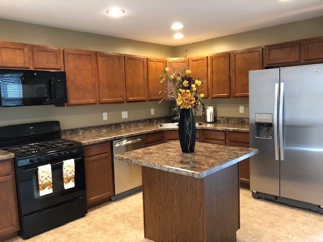 2600 Carlisle Ln - Photo 2 of 19