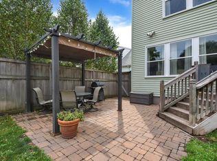 4089 Utica Ave S - Photo 2 of 24