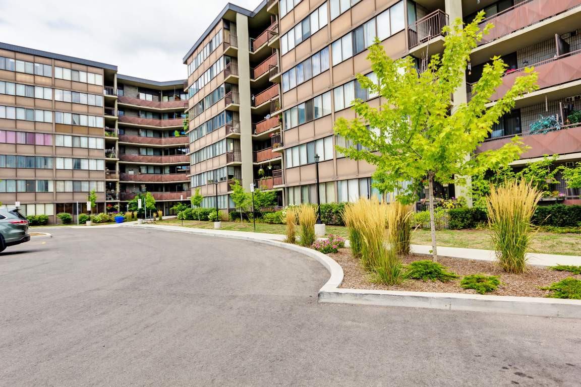 Governors Green Apartments - Photo 2 of 10