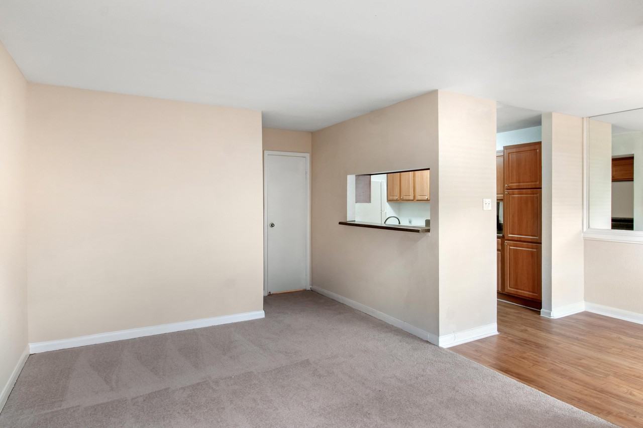 The lowest priced apartment rentals on the market in Eldridge/West