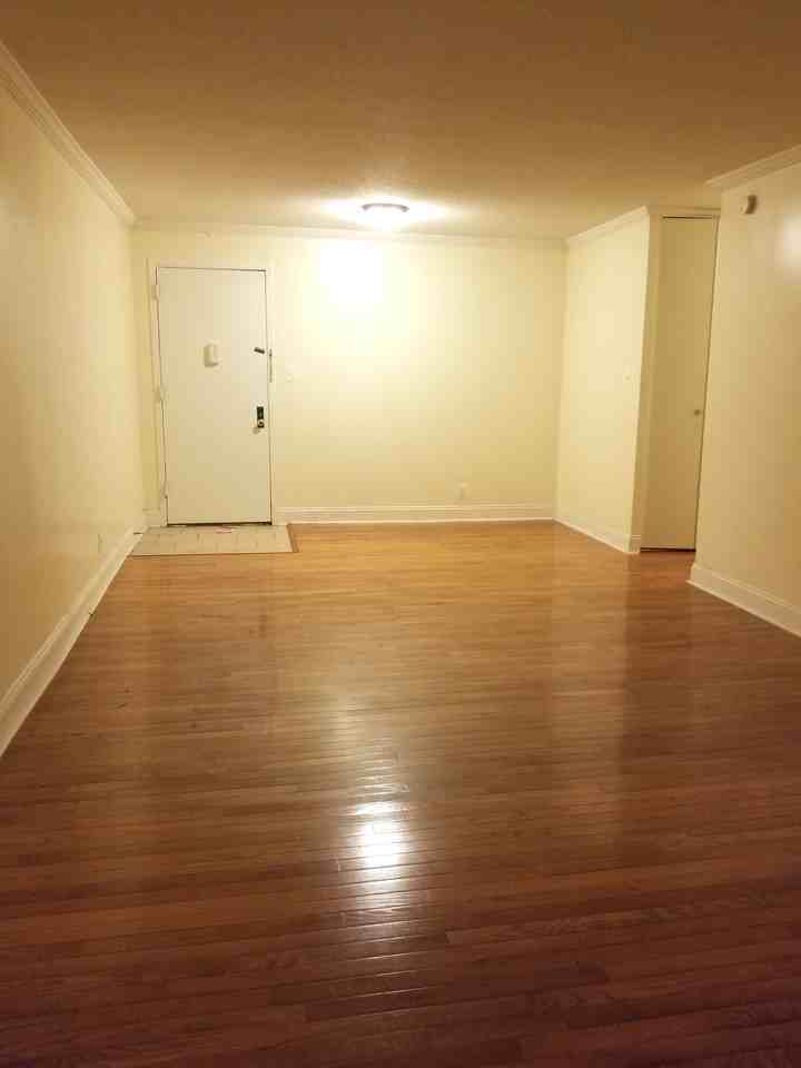 N 3rd Ave & E Sidney Ave, Mt Vernon, NY 10550, US #9L