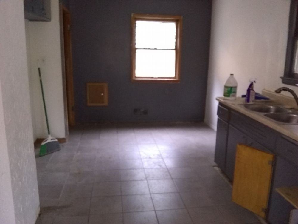 4770 N 46th St - Photo 2 of 8